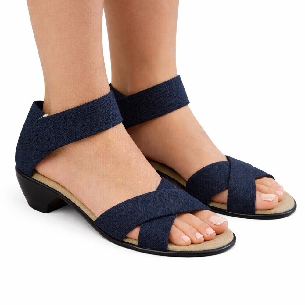 Charleston Shoe Co. Lafayette navy blue stretchy sandals size 10 low heel NWT